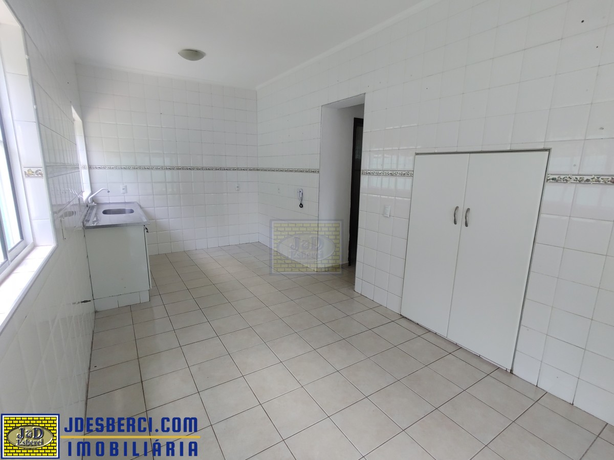 Casa para alugar com 3 quartos, 180m² - Foto 4