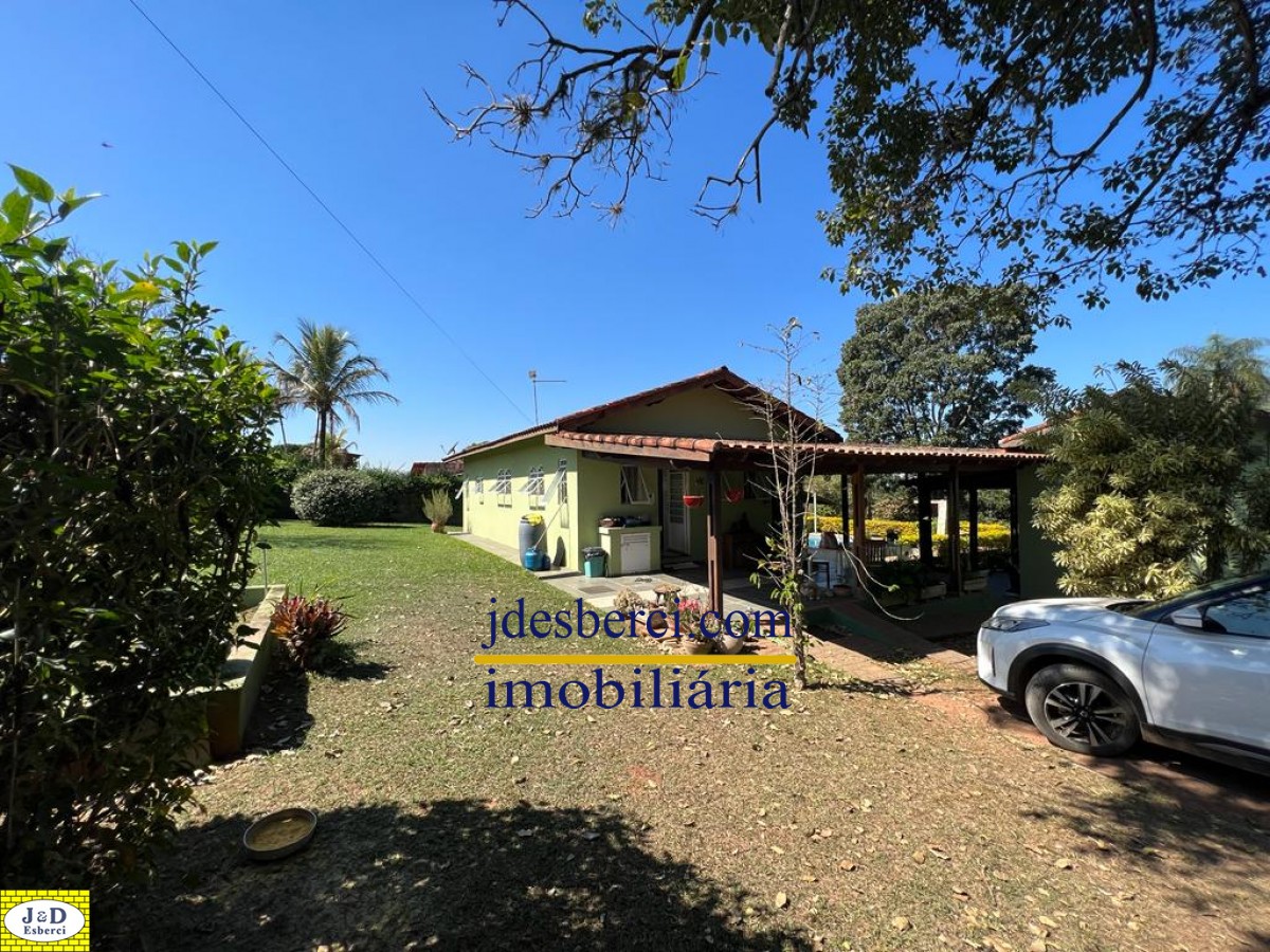 Fazenda à venda com 5 quartos, 420m² - Foto 1